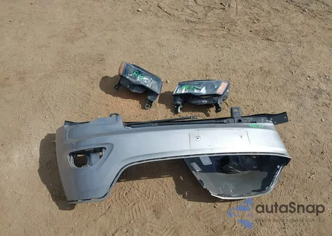 2019 Jeep Grand Cherokee Altitude 4X4 z USA, uszkodzony, nr VIN 1C4RJFAG7KC719542